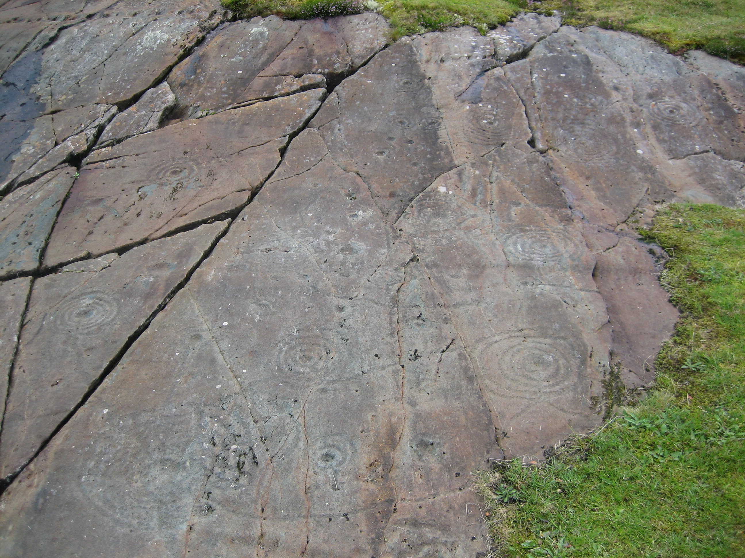 One section of the carved rocksheet